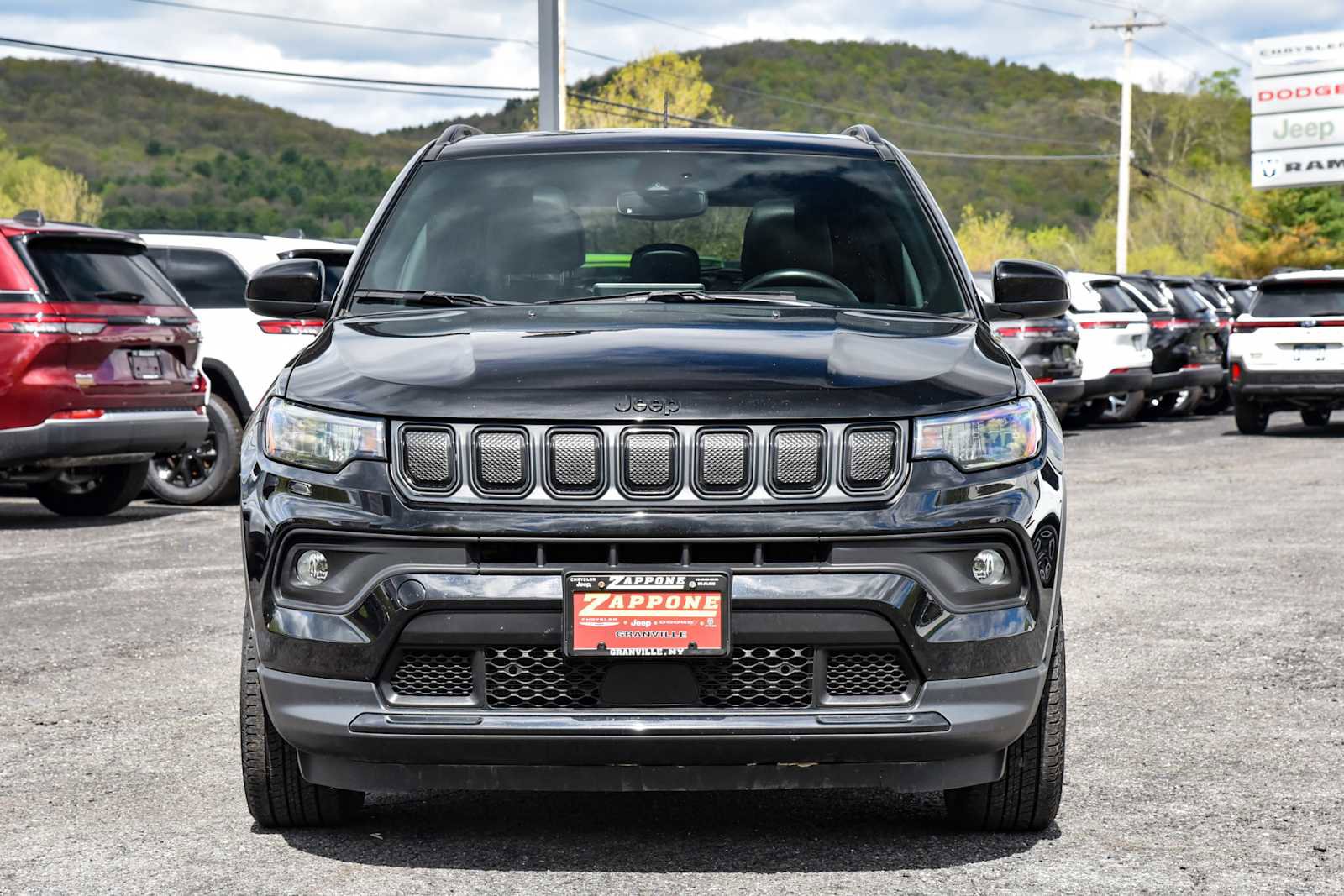 Certified 2021 Jeep Compass Latitude w/ Sun and Sound Group AWD/4WD image 8