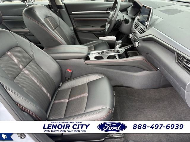 Used 2023 Nissan Altima 2.5 SR AWD/4WD image 13
