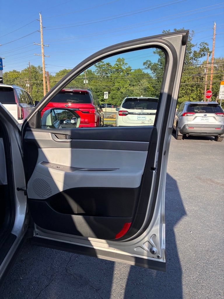 Used 2022 Hyundai Palisade SEL w/ Cargo Package FWD image 46