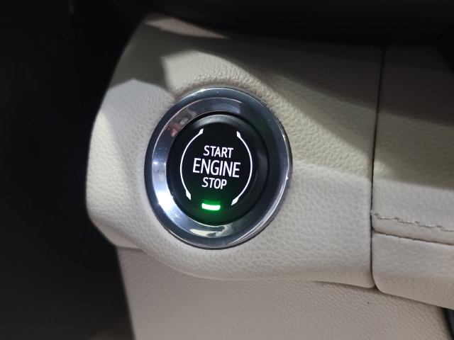 Used 2023 Buick Envision Avenir AWD/4WD image 18