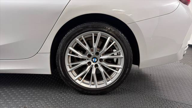 Used 2024 BMW 330i xDrive Sedan w/ Convenience Package AWD/4WD image 38