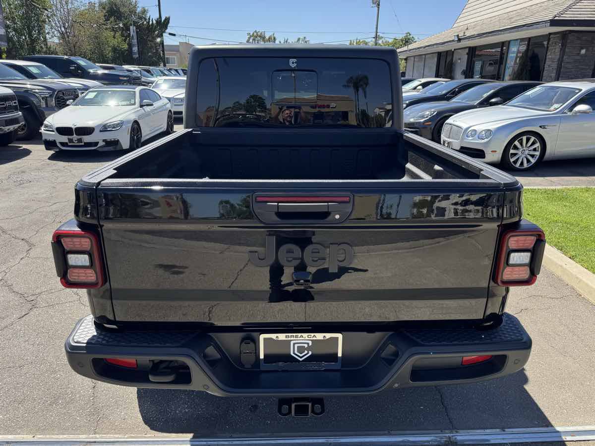 Used 2021 Jeep Gladiator Sport AWD/4WD image 5