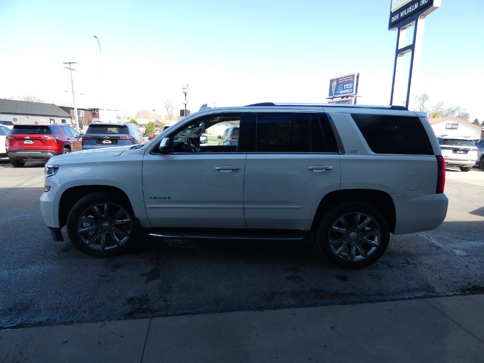 Used 2015 Chevrolet Tahoe LTZ AWD/4WD image 10