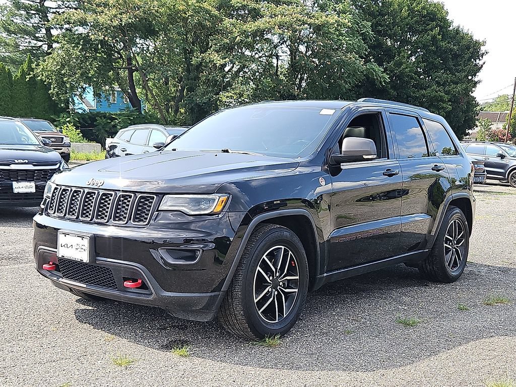 Used 2021 Jeep Grand Cherokee Trailhawk w/ Trailhawk Luxury Group AWD/4WD image 3