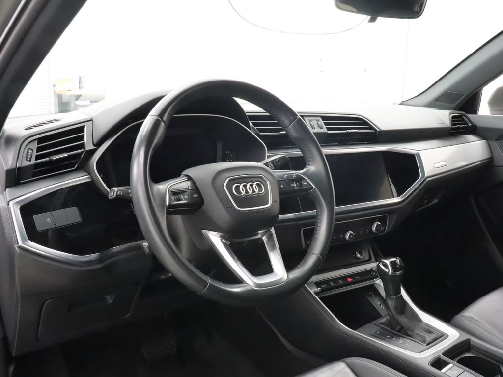 Used 2020 Audi Q3 2.0T Premium AWD/4WD image 16