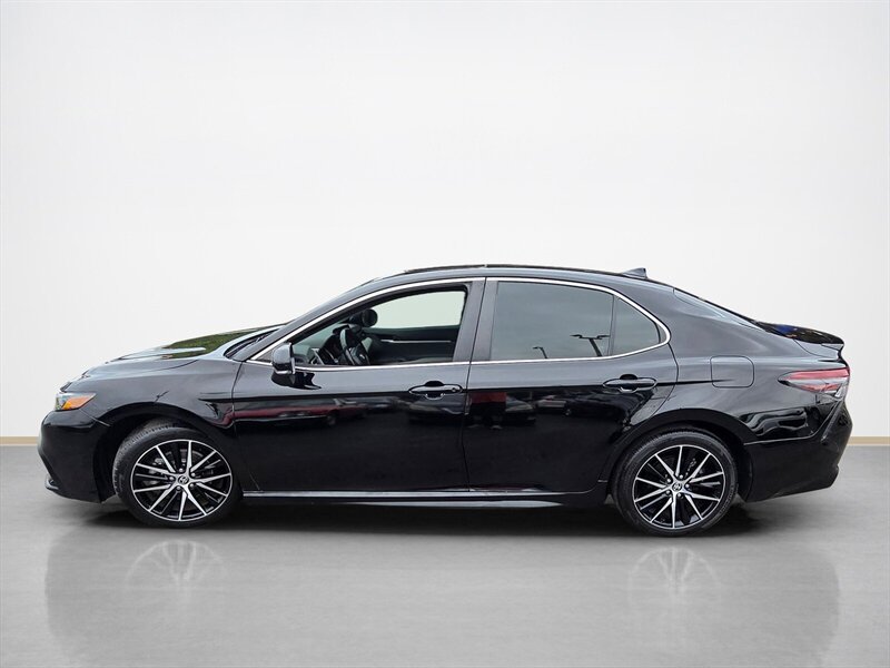 Used 2023 Toyota Camry SE w/ Audio Upgrade Package FWD image 7