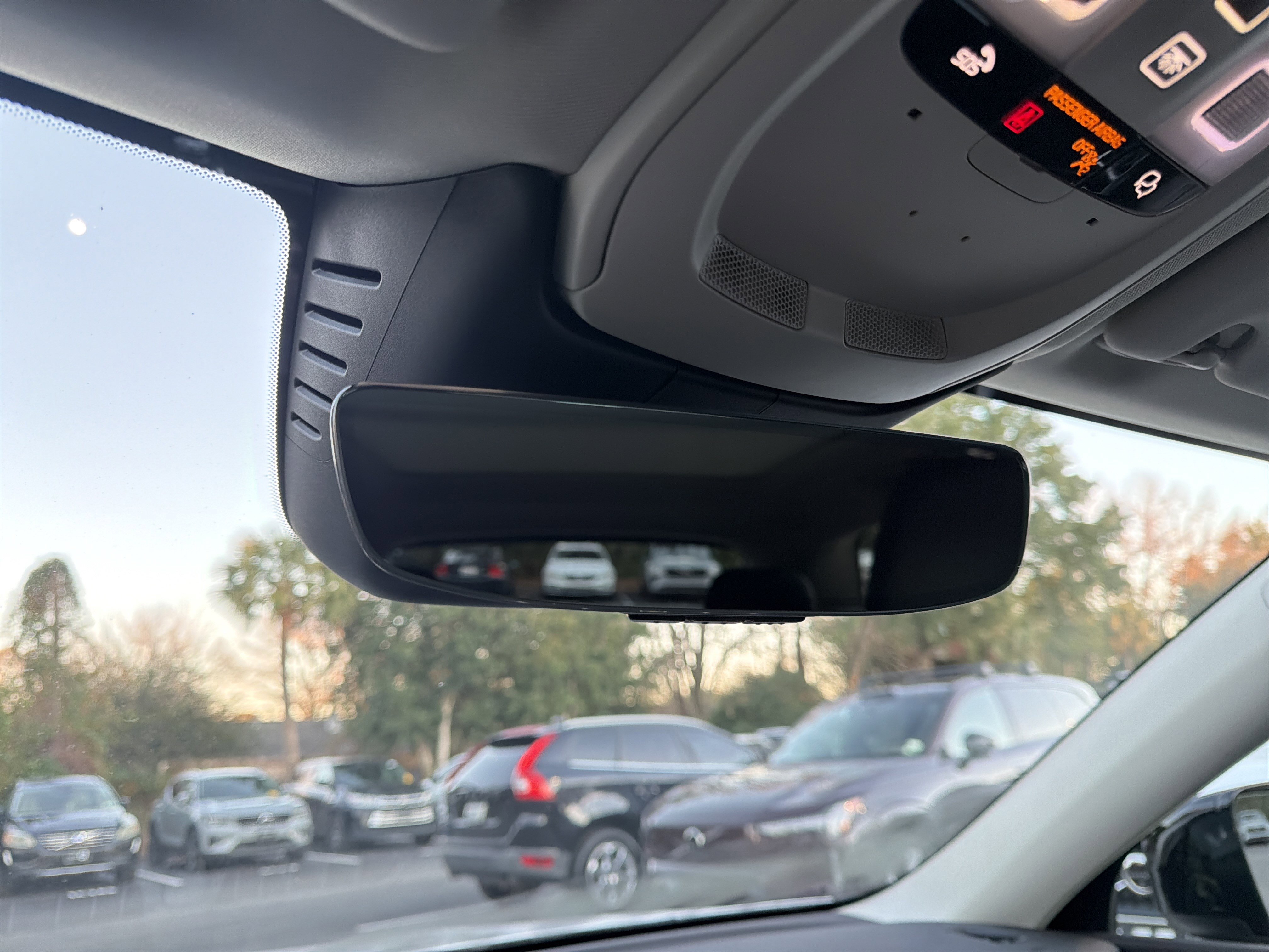 Certified 2025 Volvo XC60 B5 Plus image 27