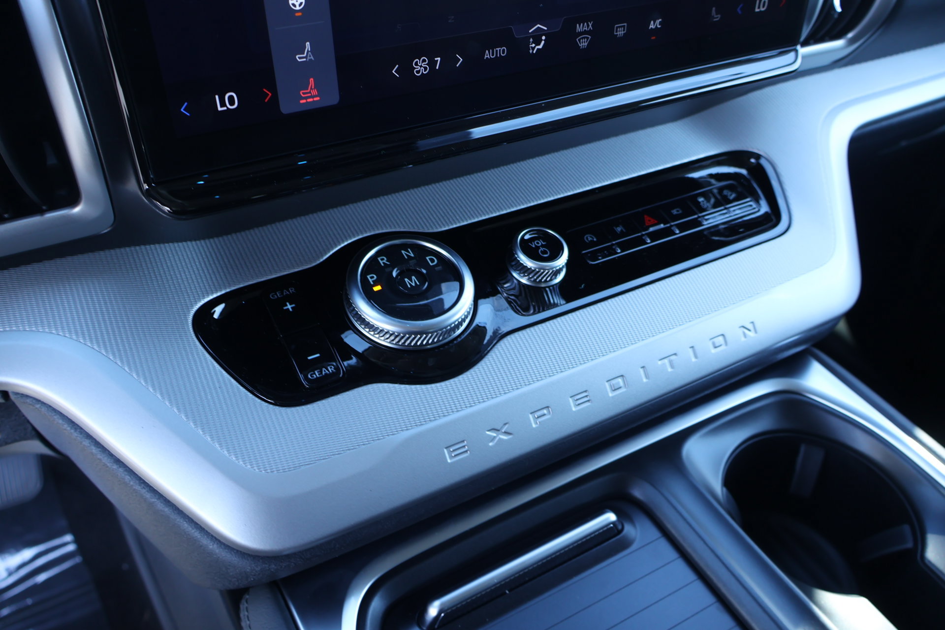 New 2026 Ford Expedition Active AWD/4WD image 9