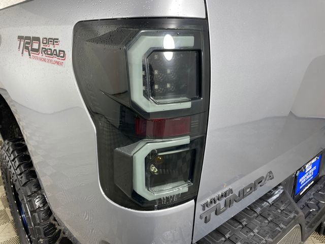 Used 2011 Toyota Tundra 4x4 Double Cab w/ TRD Off-Road Pkg image 19