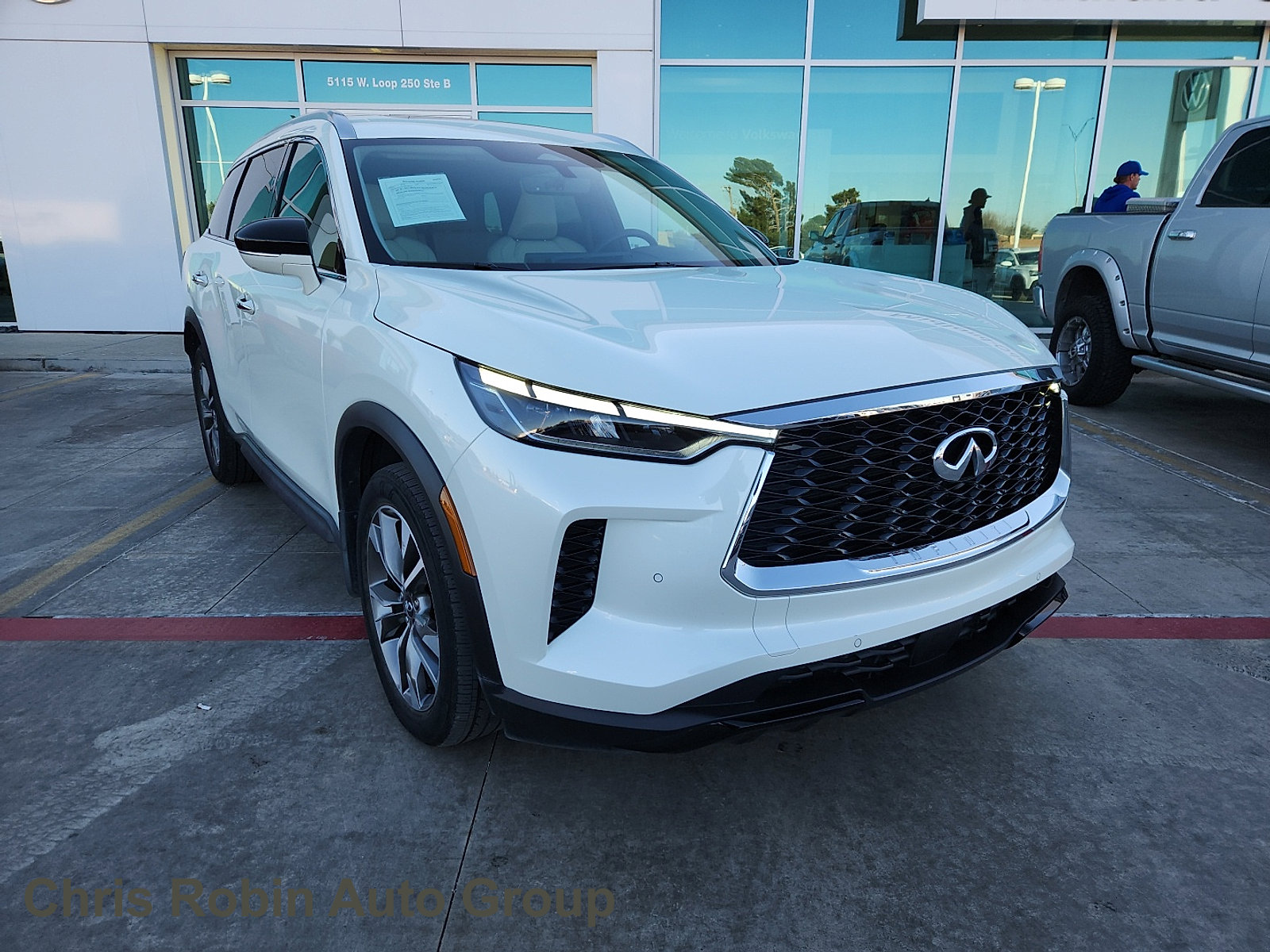 Used 2023 INFINITI QX60 Luxe w/ Cargo Package image 1