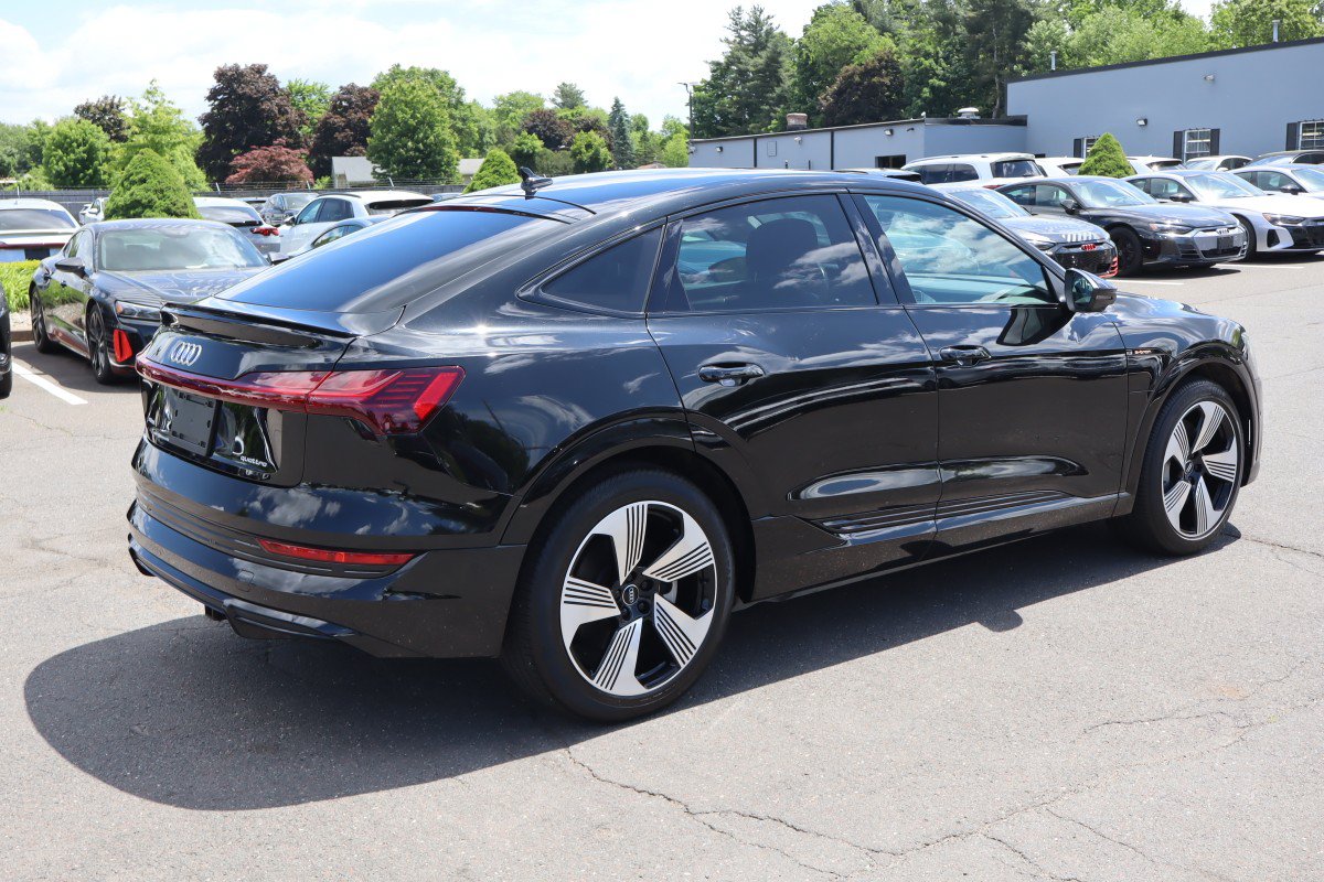 Used 2021 Audi e-tron Prestige w/ Prestige Package AWD/4WD image 5