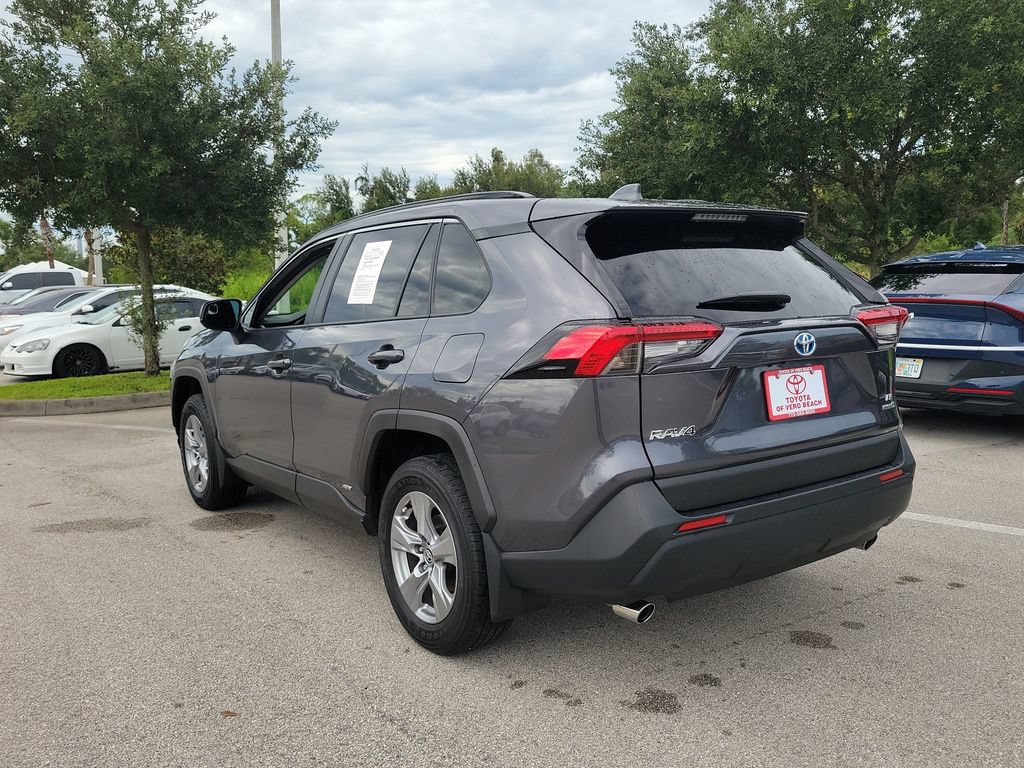 Certified 2024 Toyota RAV4 LE AWD/4WD image 6
