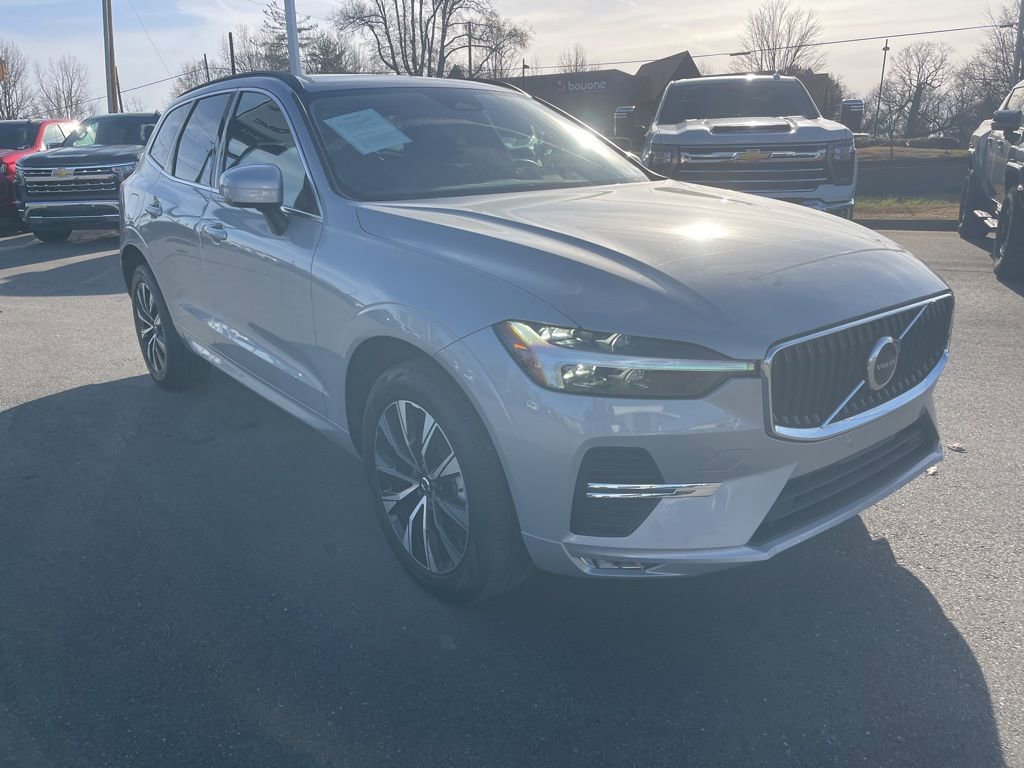 Used 2023 Volvo XC60 B5 Core w/ Protection Package Premier image 7