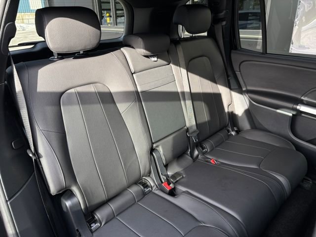 Used 2025 Mercedes-Benz GLB 250 GLB 250 image 47