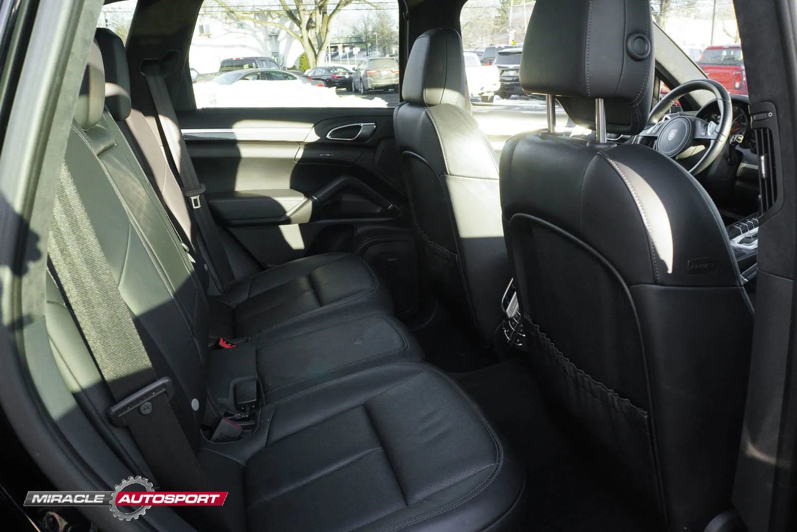 Used 2014 Porsche Cayenne Turbo image 37