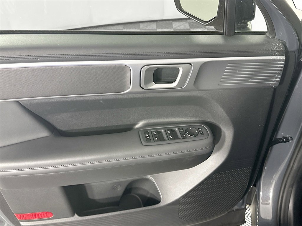 Used 2025 Hyundai Santa Fe XRT image 25