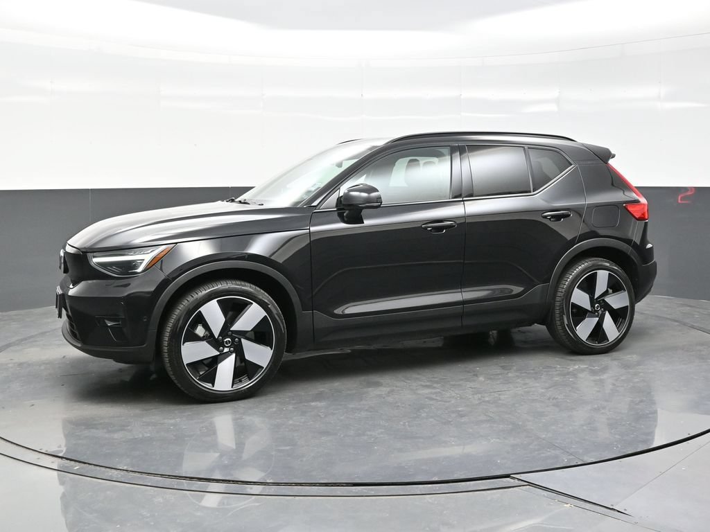 Used 2023 Volvo XC40 Recharge Ultimate w/ Protection Package Premier AWD/4WD image 3