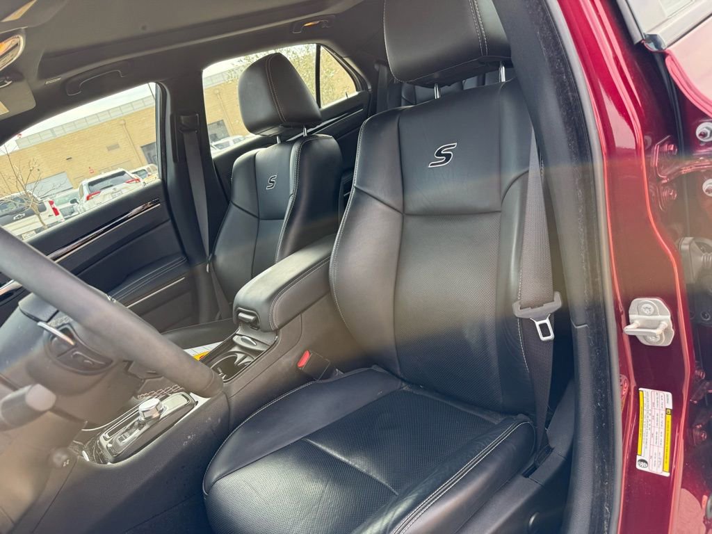 Used 2023 Chrysler 300 S w/ Comfort Group image 13