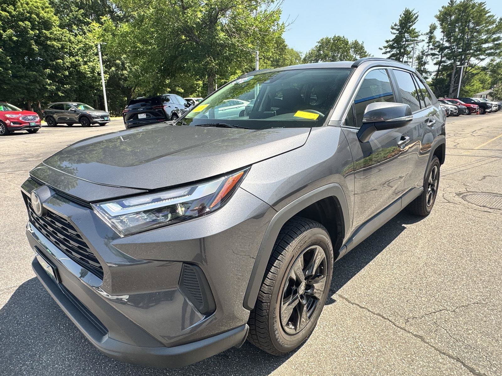 Used 2025 Toyota RAV4 XLE AWD/4WD image 3