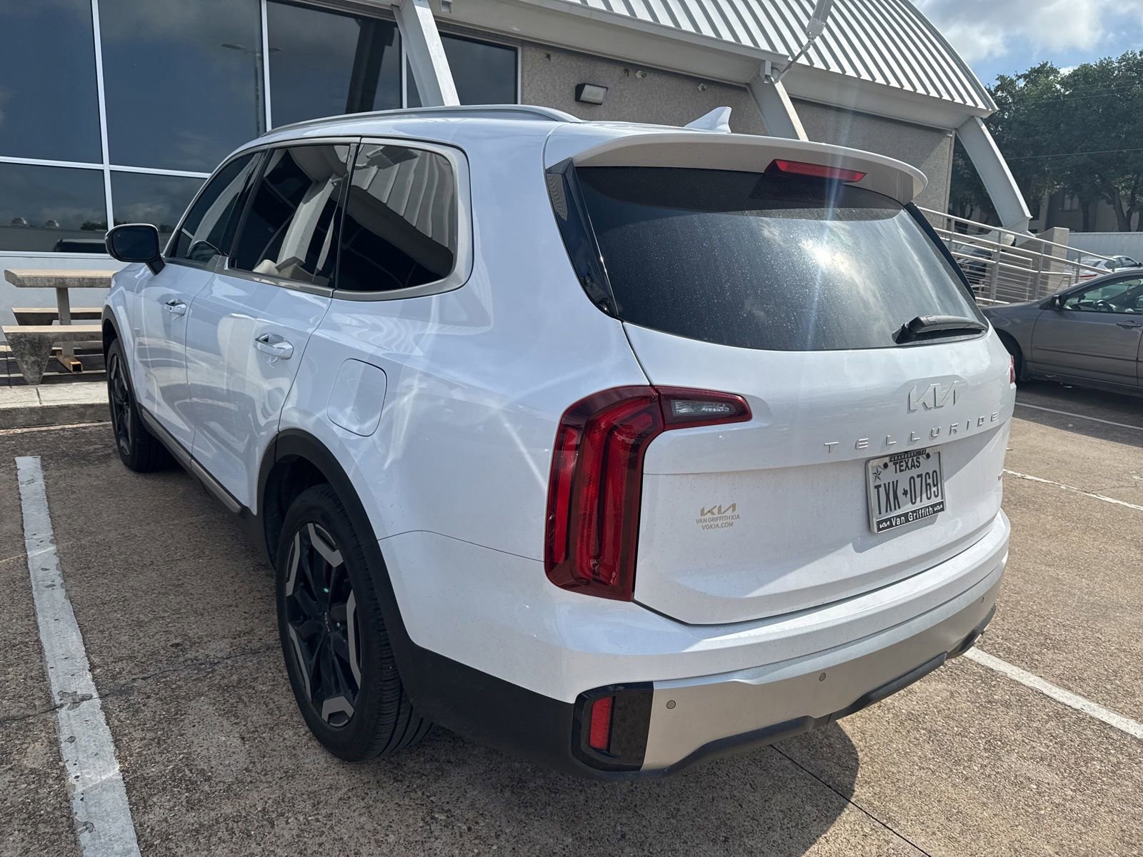Used 2024 Kia Telluride S w/ S Sunroof Package AWD/4WD image 7