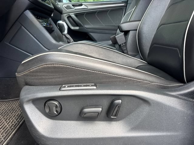 Used 2022 Volkswagen Tiguan SEL R-Line AWD/4WD image 14