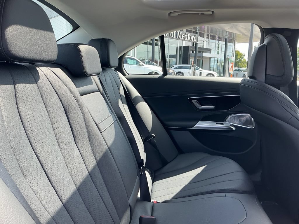 New 2027 Mercedes-Benz E 350 4MATIC Sedan image 21