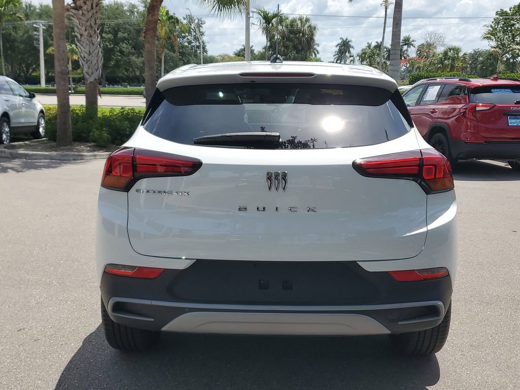 Certified 2024 Buick Encore GX Preferred FWD image 3