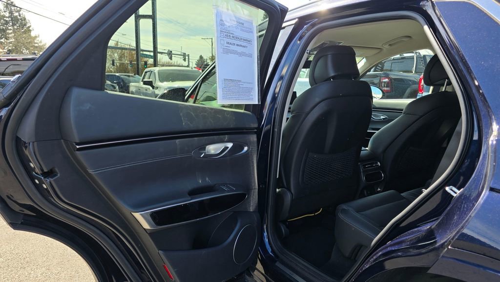 Used 2025 Genesis GV70 2.5T image 15