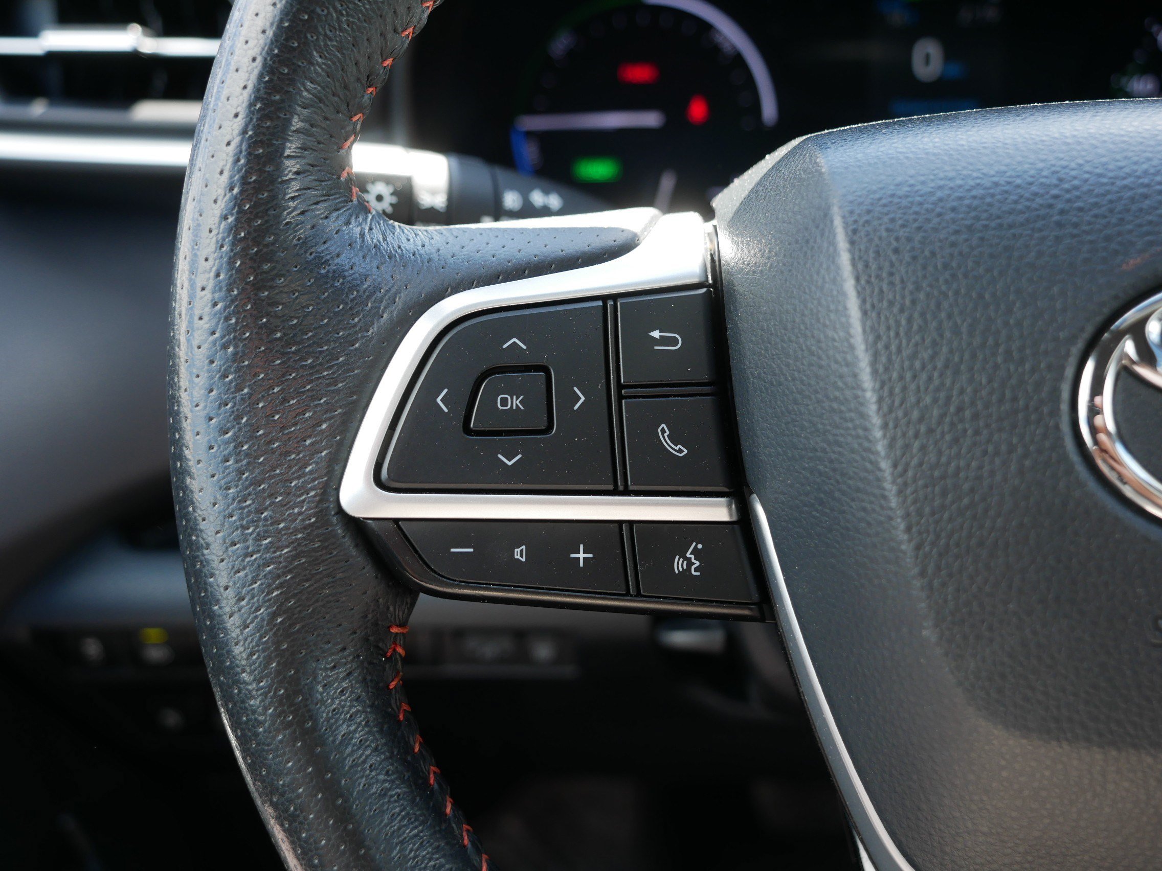 Used 2021 Toyota Sienna XSE FWD image 31