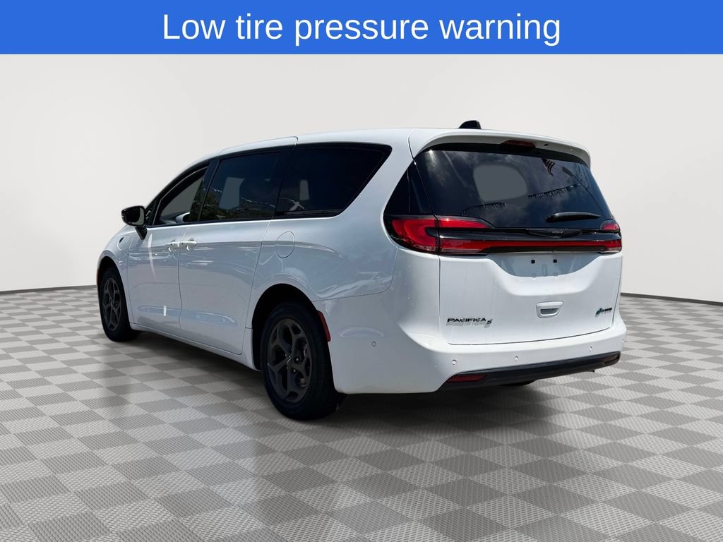 Used 2024 Chrysler Pacifica Limited FWD image 6
