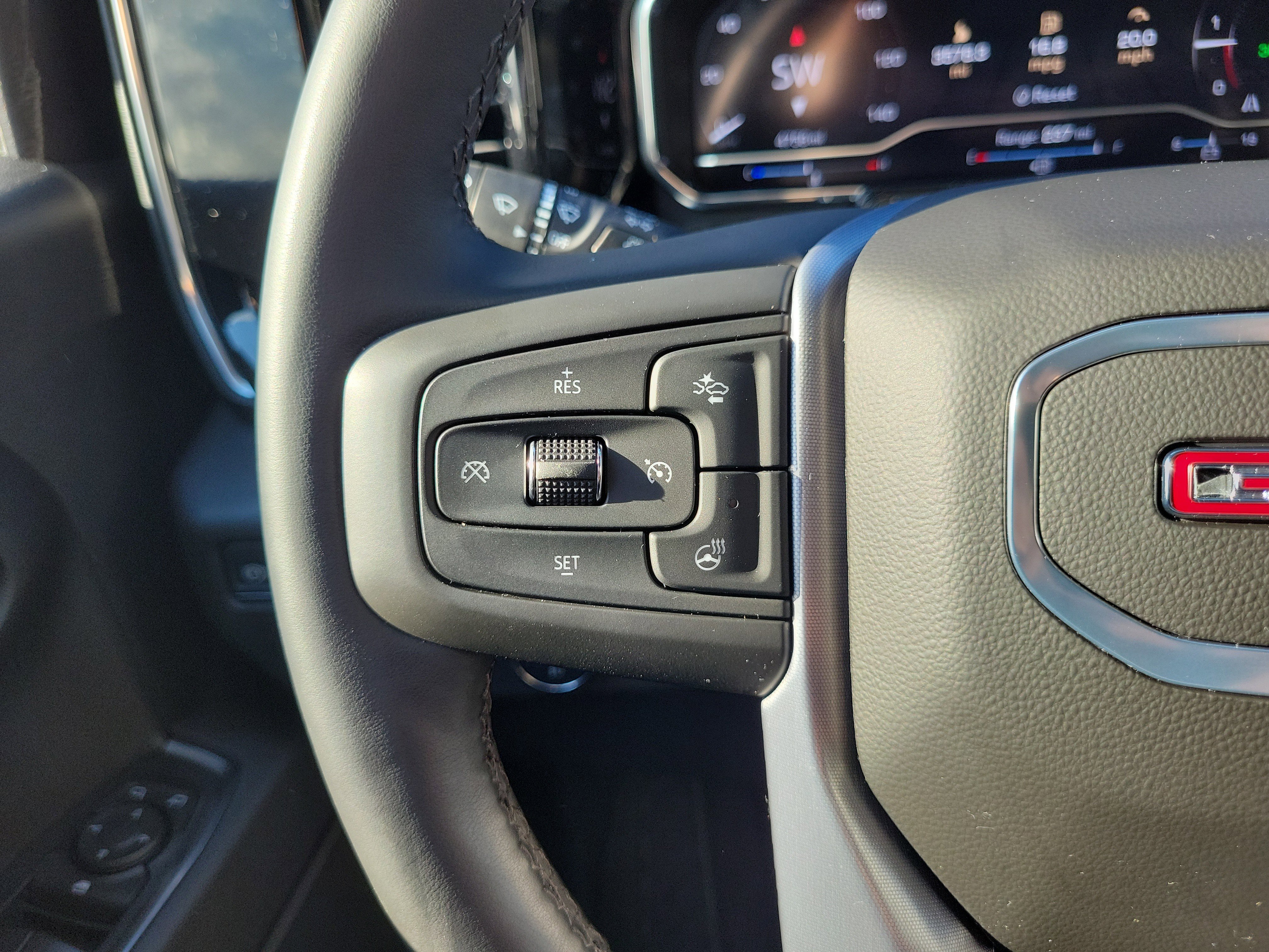 Used 2025 GMC Sierra 1500 Elevation image 21