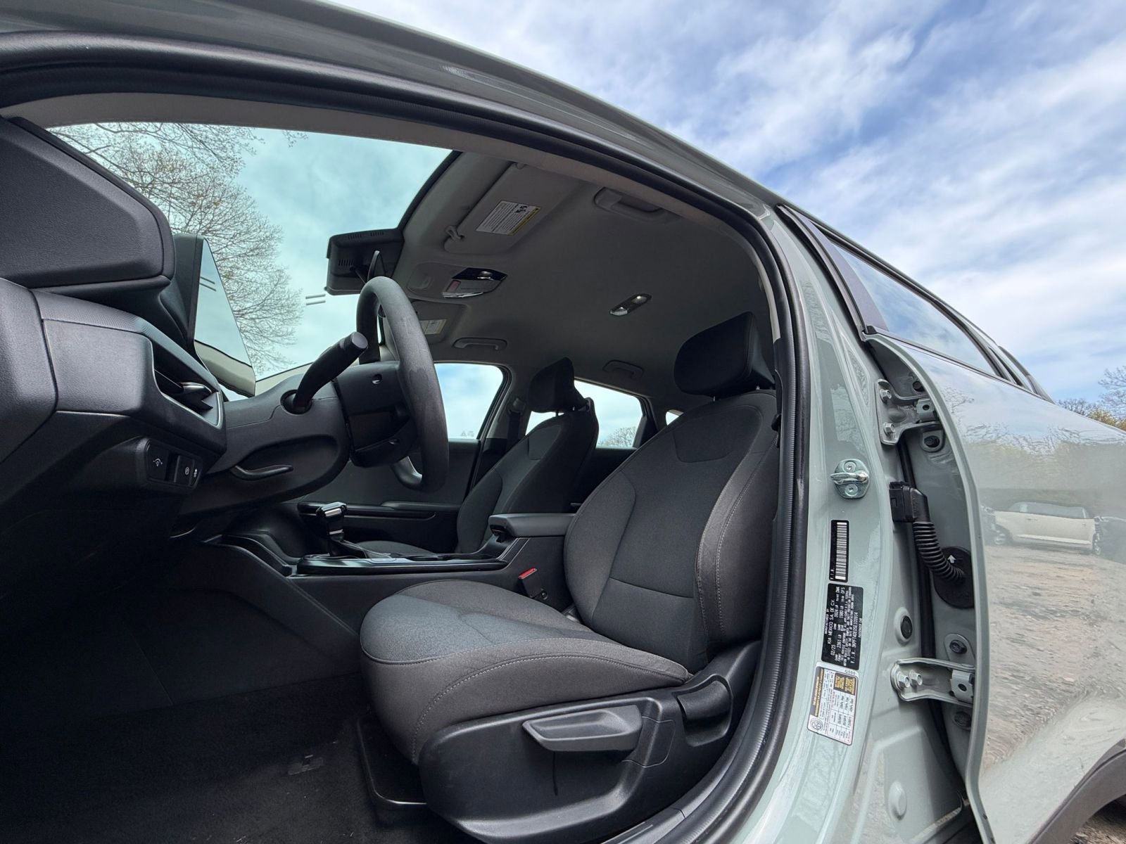 Used 2025 Kia K4 FWD image 25
