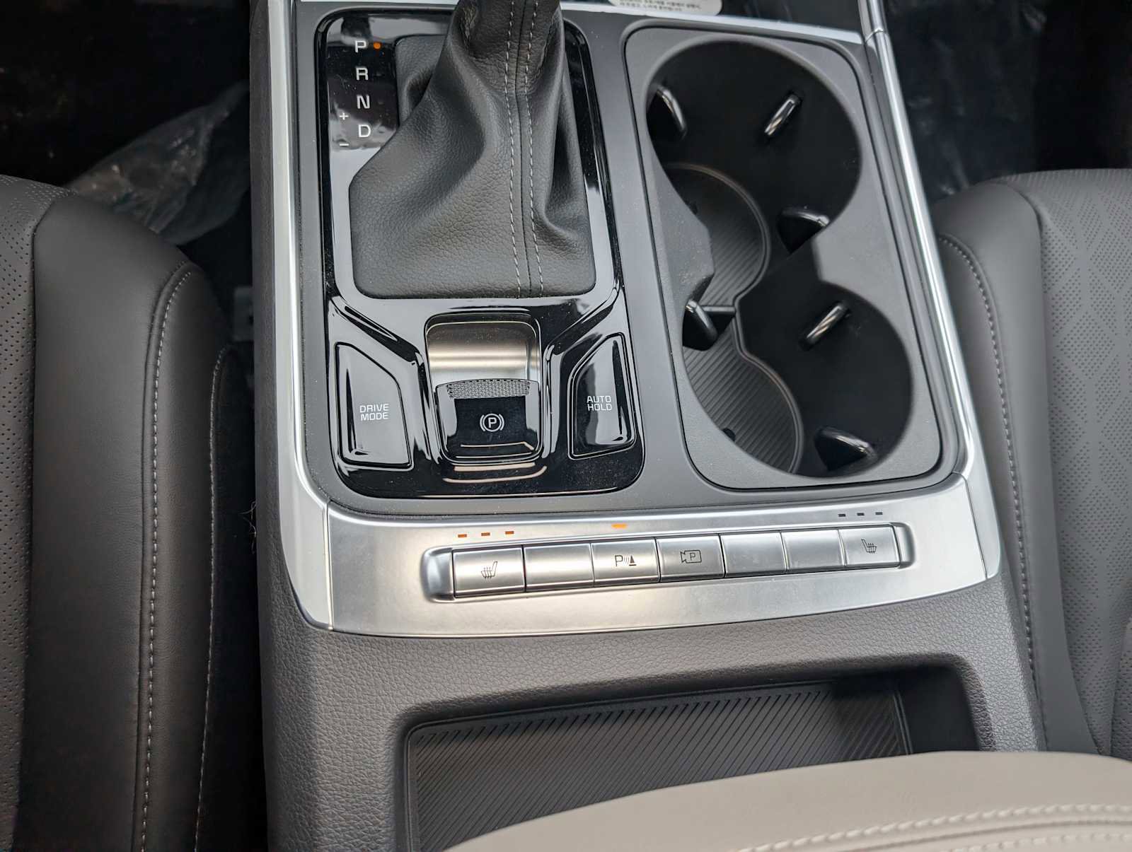 New 2026 Kia Carnival EX FWD image 22