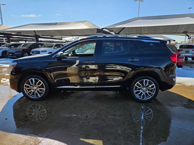 Used 2023 GMC Terrain Denali image 8