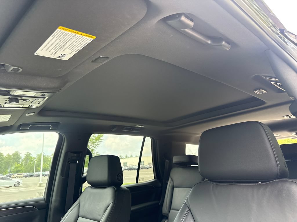 Used 2024 Chevrolet Tahoe Z71 w/ Luxury Package AWD/4WD image 31