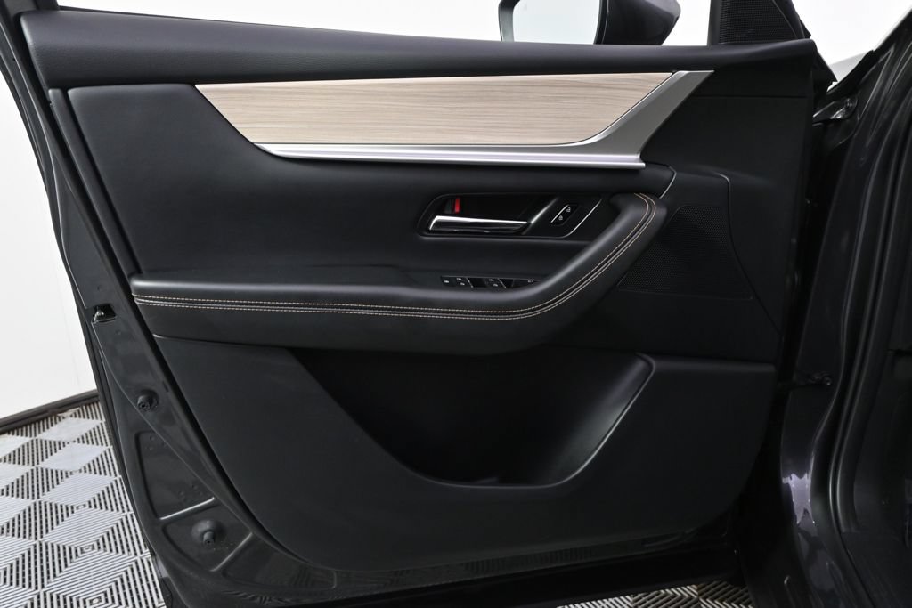 Certified 2024 MAZDA CX-90 Plug-In Hybrid w/ Preferred AWD/4WD image 23
