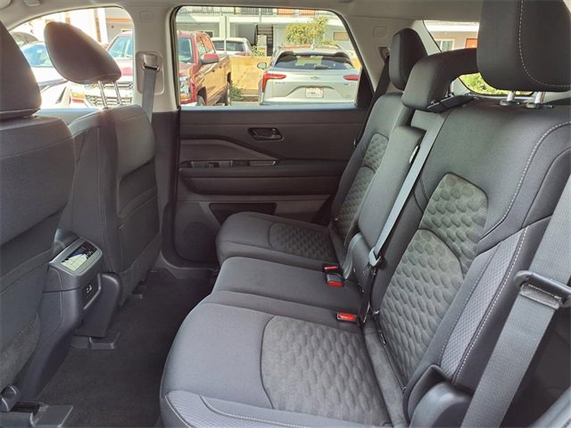 Certified 2024 Nissan Pathfinder SV image 20