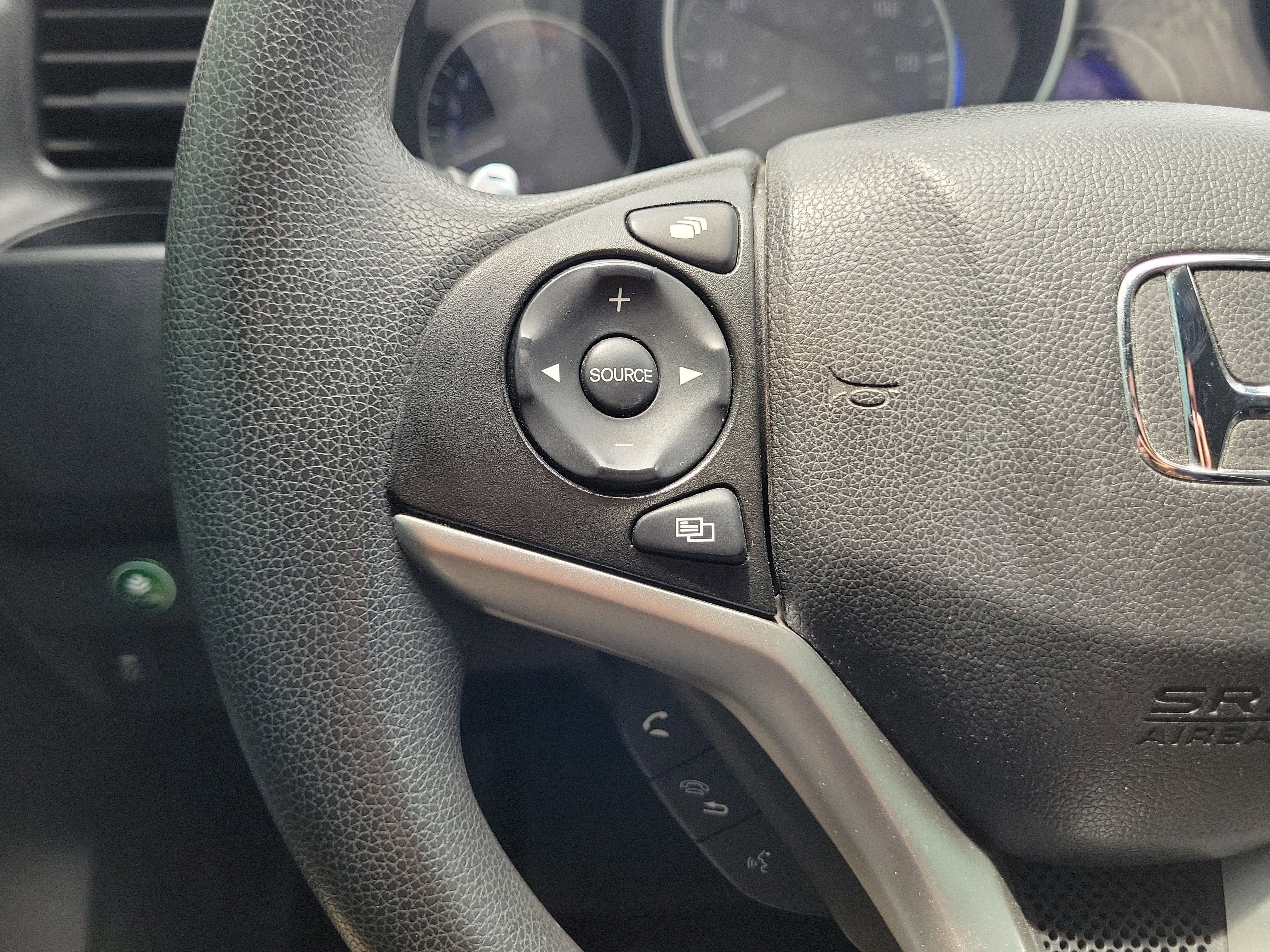 Used 2015 Honda Fit EX image 31
