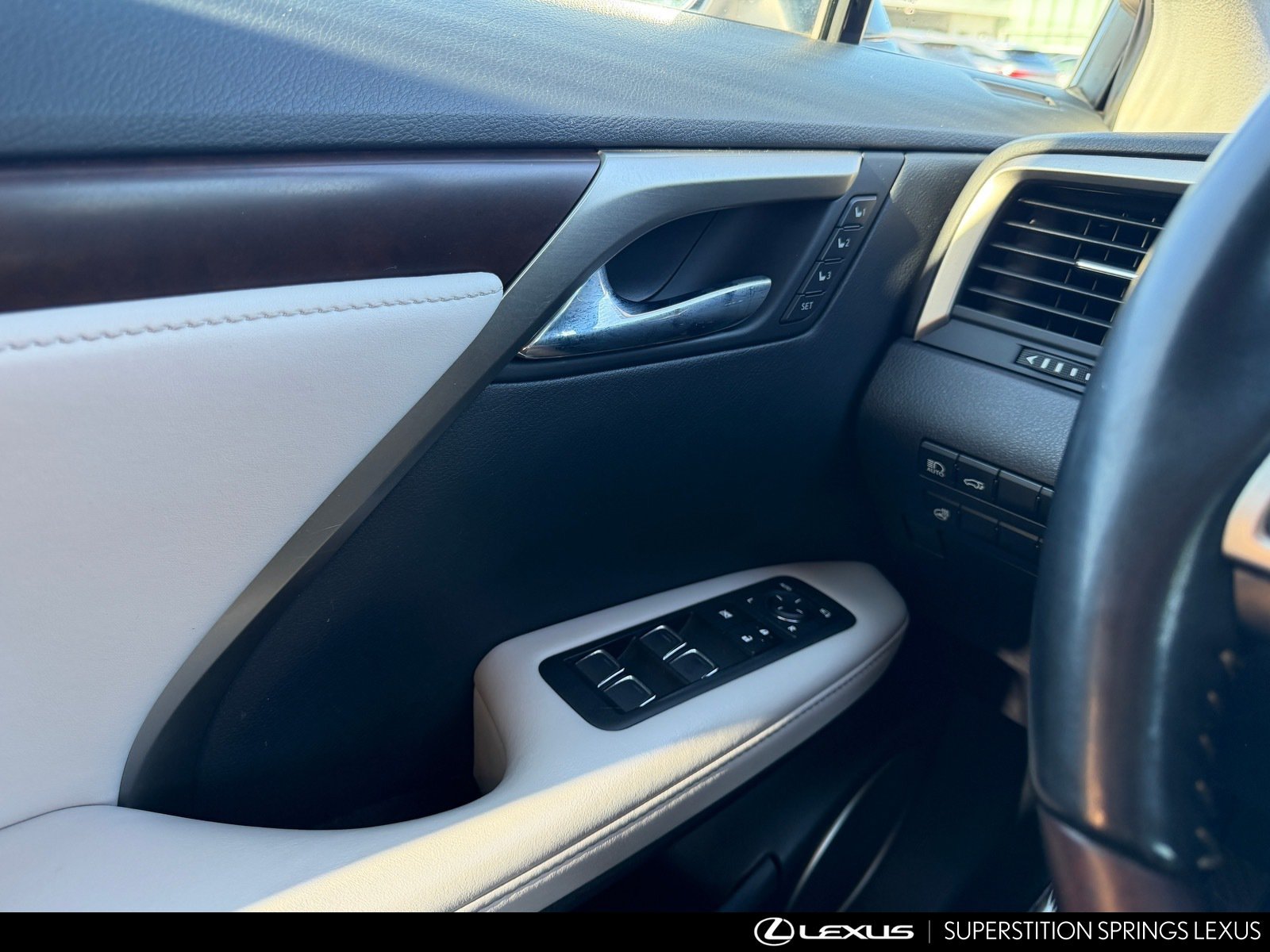 Used 2020 Lexus RX 450h AWD w/ Premium Package image 24