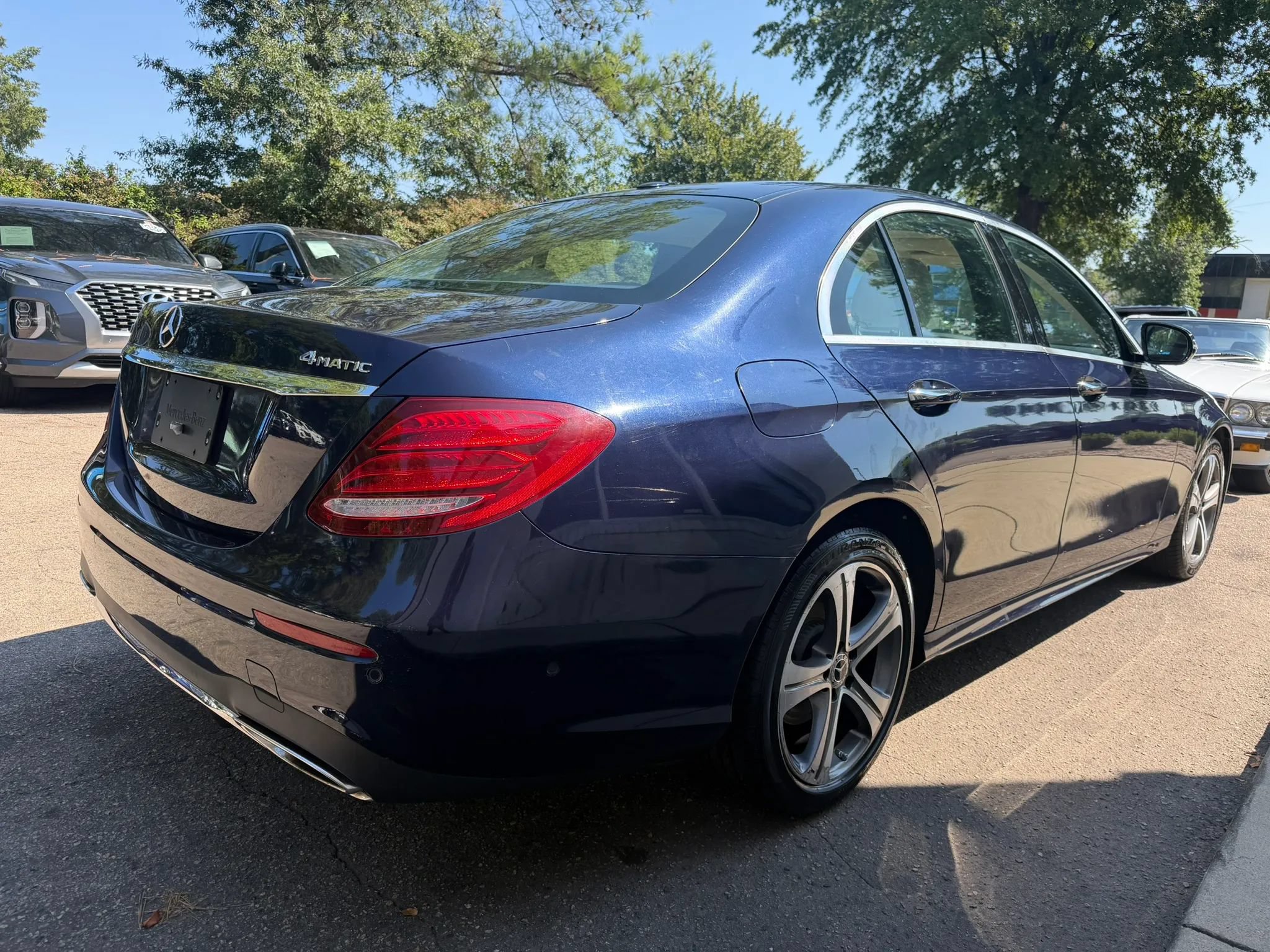 Used 2019 Mercedes-Benz E 300 4MATIC w/ Premium 1 Package image 5