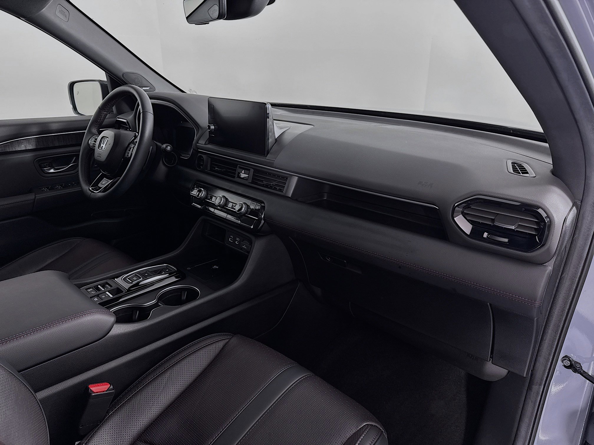 Certified 2025 Honda Pilot Black Edition image 32