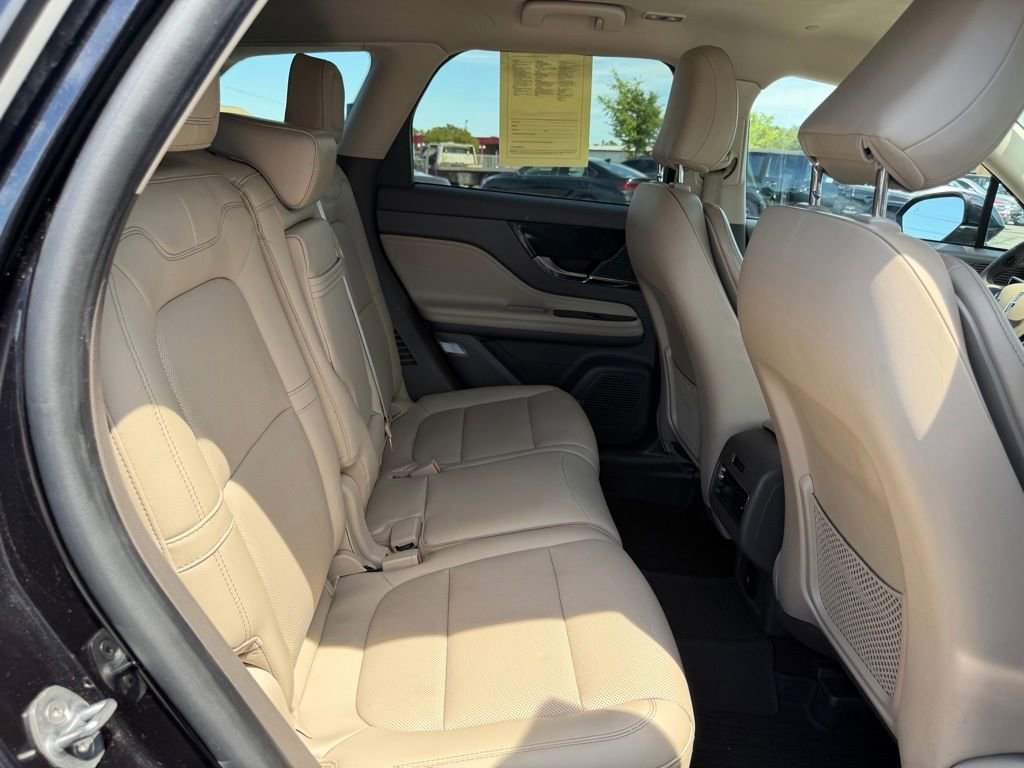 Used 2022 Lincoln Corsair AWD w/ Equipment Group 101A image 32
