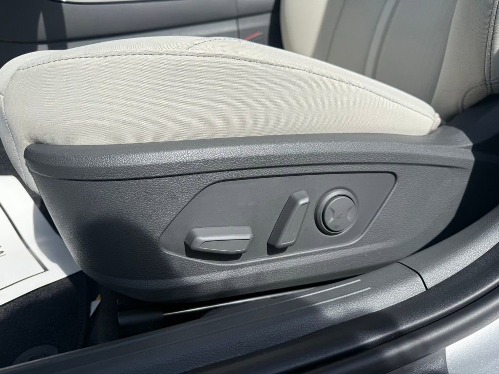 Used 2023 Hyundai Sonata SEL w/ Cargo Package image 17