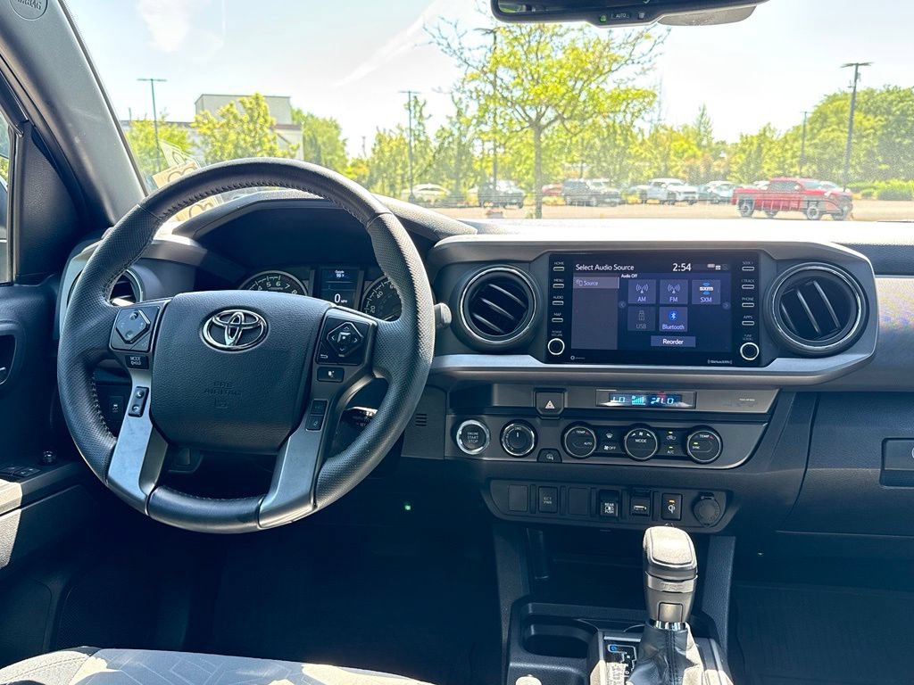 Used 2022 Toyota Tacoma TRD Off-Road AWD/4WD image 27