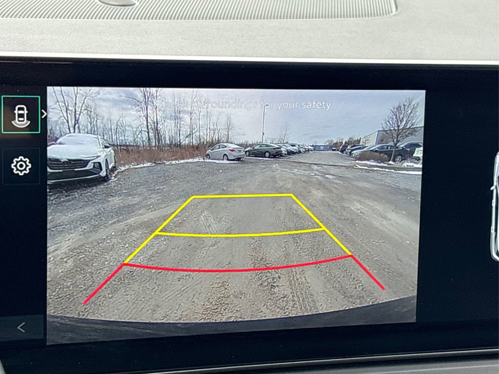 Used 2025 Kia Sorento S image 25