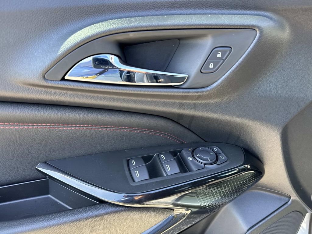 New 2026 Chevrolet Trax RS w/ Sunroof Package image 20