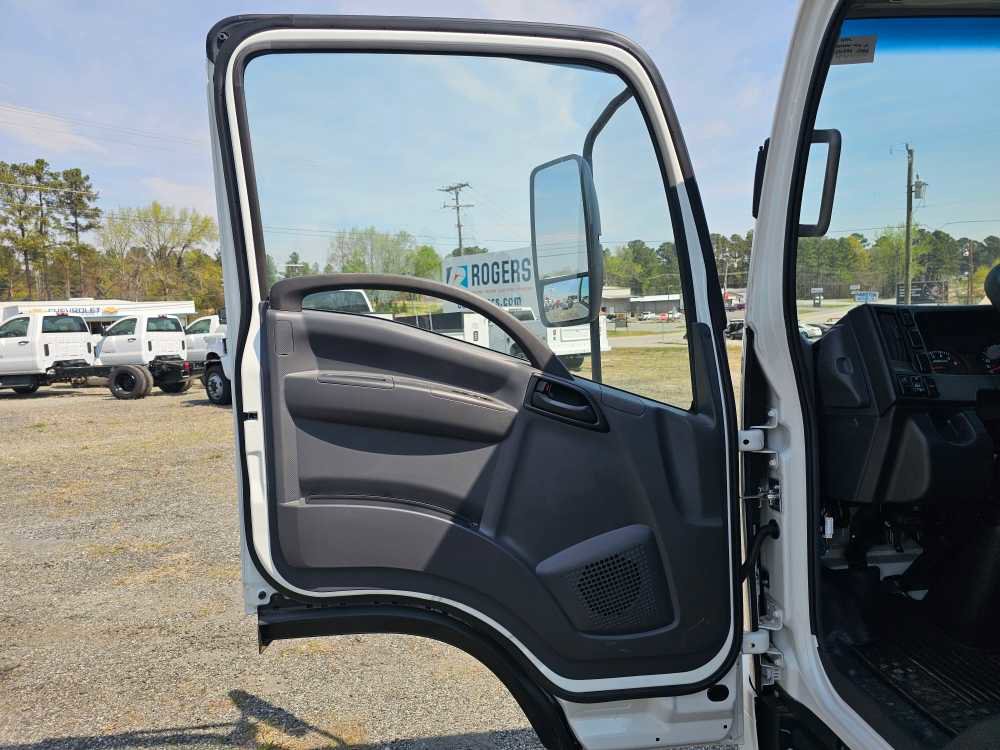 New 2025 Chevrolet Low Cab Forward RWD image 17
