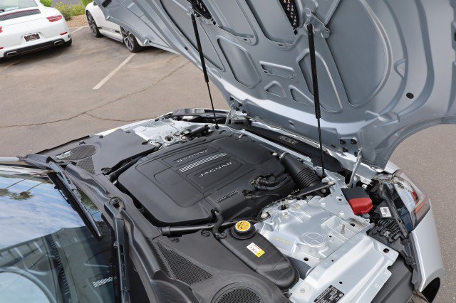 Used 2019 Jaguar F-TYPE R-Dynamic RWD image 42