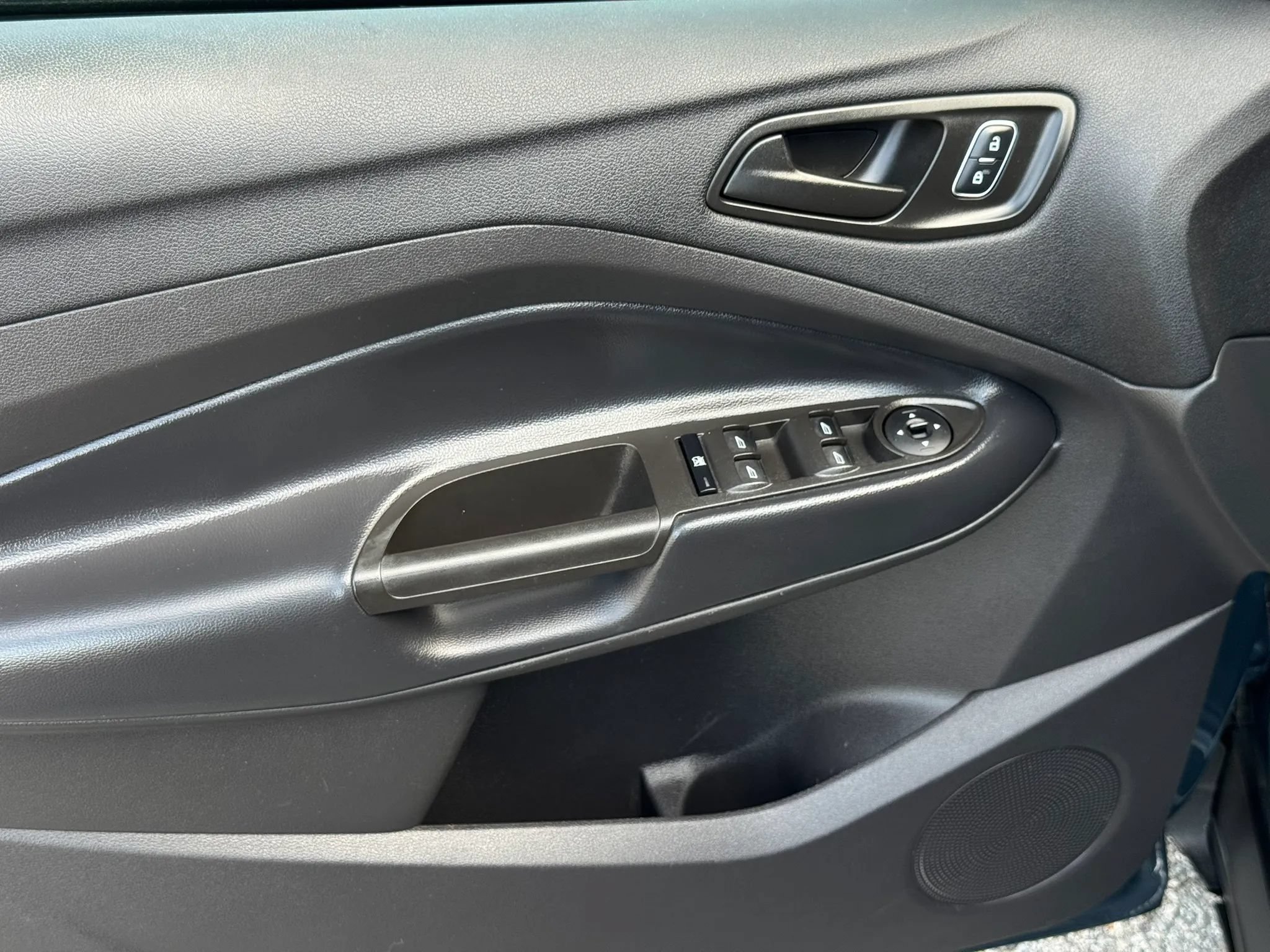 Used 2019 Ford Escape S FWD image 12