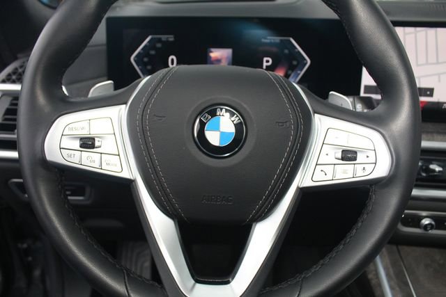 Used 2025 BMW X7 xDrive40i w/ Executive Package image 17